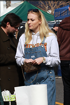Celebrity Photo: Sophie Turner
2333x3500 916 kb
Viewed 3 times
@BestEyeCandy.com