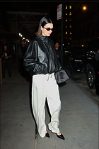 Celebrity Photo: Kendall Jenner
1200x1801 183 kb
Viewed 8 times
@BestEyeCandy.com