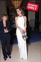 Celebrity Photo: Eva Herzigova
2333x3500 3.1 mb
Viewed 0 times
@BestEyeCandy.com