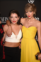 Celebrity Photo: Taylor Swift
1994x3000   931 kb
Viewed 14 times
@BestEyeCandy.com