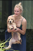 Celebrity Photo: Sophie Turner
1409x2129 200 kb
Viewed 5 times
@BestEyeCandy.com