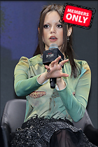 Celebrity Photo: Jenna Ortega
1366x2048   2.0 mb
Viewed 0 times
@BestEyeCandy.com