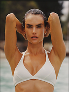 Celebrity Photo: Alessandra Ambrosio
1200x1600 228 kb
Viewed 17 times
@BestEyeCandy.com