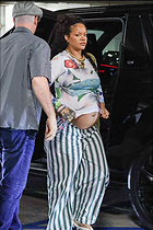 Celebrity Photo: Rihanna
2 Photos
Photoset #720632
@BestEyeCandy.com