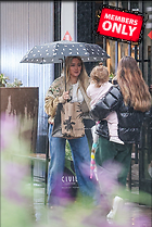 Celebrity Photo: Hilary Duff
1327x1985 1.9 mb
Viewed 0 times
@BestEyeCandy.com