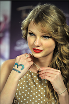 Celebrity Photo: Taylor Swift
1996x3000   816 kb
Viewed 9 times
@BestEyeCandy.com