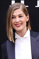 Celebrity Photo: Rosamund Pike
14 Photos
Photoset #740864
@BestEyeCandy.com