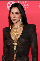 Celebrity Photo: Dua Lipa
1200x1800 381 kb
Viewed 17 times
@BestEyeCandy.com