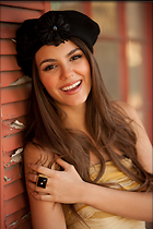 Celebrity Photo: Victoria Justice
733x1100 504 kb
Viewed 6 times
@BestEyeCandy.com
