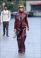 Celebrity Photo: Ashley Roberts
21 Photos
Photoset #723507
@BestEyeCandy.com