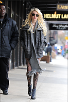 Celebrity Photo: Taylor Momsen
2400x3600 960 kb
Viewed 3 times
@BestEyeCandy.com
