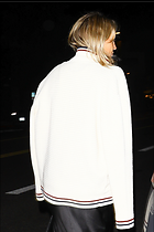 Celebrity Photo: Kate Hudson
1633x2449 1.3 mb
Viewed 11 times
@BestEyeCandy.com