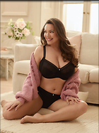 Celebrity Photo: Kelly Brook
1800x2400 342 kb
Viewed 252 times
@BestEyeCandy.com