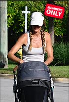 Celebrity Photo: Gisele Bundchen
2041x3000 2.1 mb
Viewed 1 time
@BestEyeCandy.com