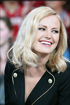 Celebrity Photo: Malin Akerman
1280x1920 234 kb
Viewed 8 times
@BestEyeCandy.com