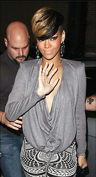 Celebrity Photo: Rihanna
1324x2441 747 kb
Viewed 3 times
@BestEyeCandy.com