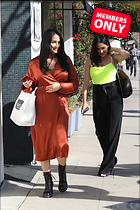 Brie Bella nikki Bella leaves lunch at Joans on third in Studio City CA 26.02..20.2020
2334x3500 2.6 mb
Viewed 1 time
@BestEyeCandy.com