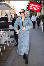 Celebrity Photo: Miley Cyrus
2333x3500 3.3 mb
Viewed 0 times
@BestEyeCandy.com