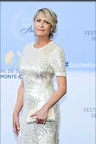 Celebrity Photo: Robin Wright
4 Photos
Photoset #709473
@BestEyeCandy.com