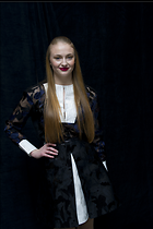 Celebrity Photo: Sophie Turner
2832x4256 1.2 mb
Viewed 5 times
@BestEyeCandy.com