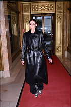 Celebrity Photo: Olivia Palermo
1200x1800 329 kb
Viewed 7 times
@BestEyeCandy.com