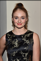 Celebrity Photo: Sophie Turner
2130x3206 1.1 mb
Viewed 7 times
@BestEyeCandy.com