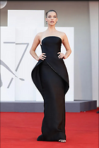 Celebrity Photo: Barbara Palvin
683x1024 207 kb
Viewed 9 times
@BestEyeCandy.com