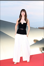 Celebrity Photo: Alison Brie
1365x2048 488 kb
Viewed 7 times
@BestEyeCandy.com