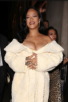 Celebrity Photo: Rihanna
1366x2048 949 kb
Viewed 2 times
@BestEyeCandy.com