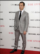 Celebrity Photo: Jude Law
756x1008 152 kb
Viewed 2 times
@BestEyeCandy.com