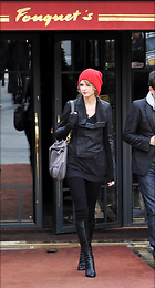 Celebrity Photo: Taylor Swift
1078x2000 219 kb
Viewed 4 times
@BestEyeCandy.com
