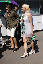 Celebrity Photo: Pixie Lott
1365x2048 1.2 mb
Viewed 6 times
@BestEyeCandy.com