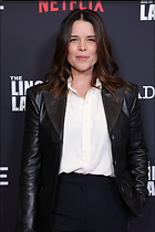 Celebrity Photo: Neve Campbell
1200x1800 146 kb
Viewed 13 times
@BestEyeCandy.com