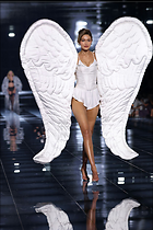 Celebrity Photo: Gigi Hadid
1200x1800 220 kb
Viewed 11 times
@BestEyeCandy.com