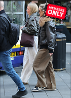 Celebrity Photo: Ashley Roberts
2277x3159 3.2 mb
Viewed 1 time
@BestEyeCandy.com