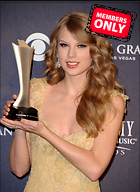 Celebrity Photo: Taylor Swift
2658x3640   1.6 mb
Viewed 3 times
@BestEyeCandy.com