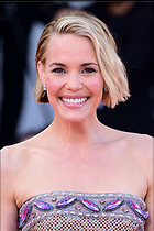 Celebrity Photo: Leslie Bibb
1200x1800 248 kb
Viewed 8 times
@BestEyeCandy.com