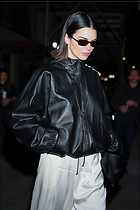 Celebrity Photo: Kendall Jenner
1365x2048 903 kb
Viewed 6 times
@BestEyeCandy.com