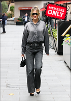 Celebrity Photo: Ashley Roberts
2200x3113 1.7 mb
Viewed 0 times
@BestEyeCandy.com