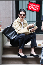 Celebrity Photo: Kendall Jenner
1365x2048 1.6 mb
Viewed 0 times
@BestEyeCandy.com