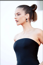 Celebrity Photo: Barbara Palvin
683x1024 189 kb
Viewed 11 times
@BestEyeCandy.com