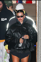 Celebrity Photo: Hailey Baldwin
1633x2449 1.4 mb
Viewed 5 times
@BestEyeCandy.com