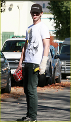 Celebrity Photo: Shia Labeouf
712x1222 193 kb
Viewed 3 times
@BestEyeCandy.com