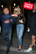 Celebrity Photo: Kate Moss
2333x3500 4.4 mb
Viewed 0 times
@BestEyeCandy.com