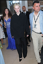 Celebrity Photo: Elle Fanning
1365x2048 925 kb
Viewed 5 times
@BestEyeCandy.com