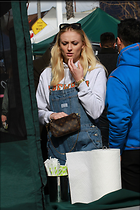 Celebrity Photo: Sophie Turner
2333x3500 902 kb
Viewed 5 times
@BestEyeCandy.com