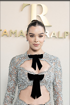 Celebrity Photo: Hailee Steinfeld
1200x1800 258 kb
Viewed 19 times
@BestEyeCandy.com