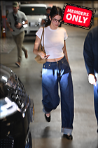 Celebrity Photo: Kendall Jenner
2333x3500 2.2 mb
Viewed 0 times
@BestEyeCandy.com
