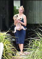 Celebrity Photo: Sophie Turner
2131x3000 1,112 kb
Viewed 2 times
@BestEyeCandy.com