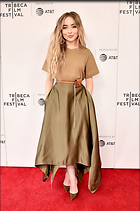 Celebrity Photo: Sabrina Carpenter
1280x1926   262 kb
Viewed 11 times
@BestEyeCandy.com